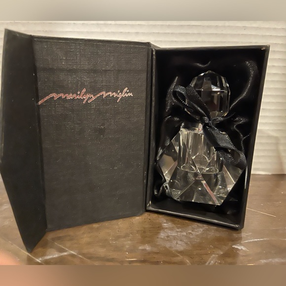 Marilyn Miglin Beautiful Leaded Crystal Geometric Perfume Bottle NEW in Box, NOS - Picture 3 of 5